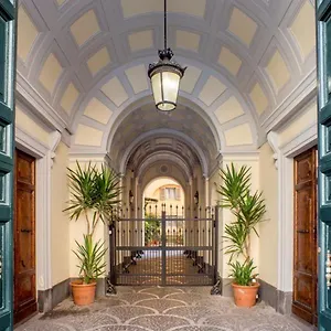 https://domus-liberius.it-romehotels.com