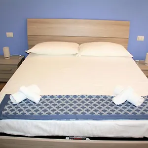 https://le-colonne-milano.italymilanhotels.net