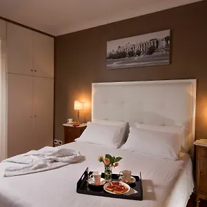 https://astrid-roma-suites.it-romehotels.com